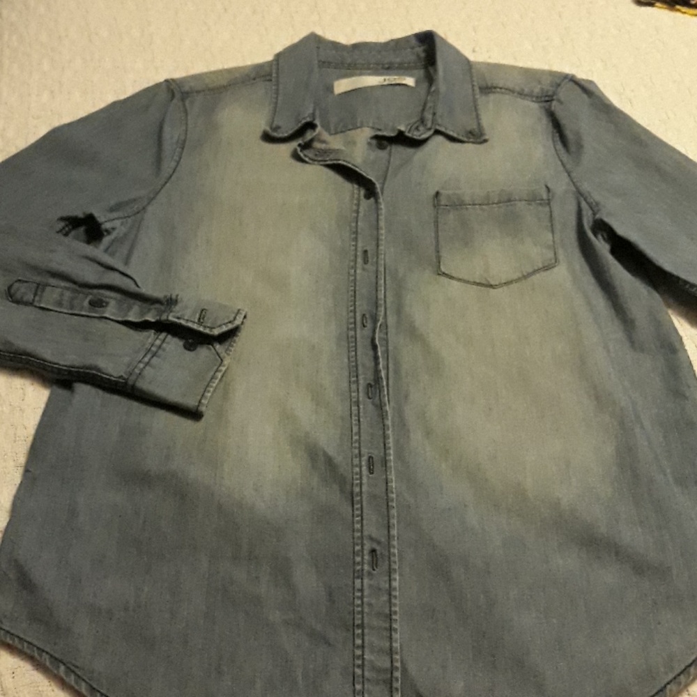 Denim long sleeved shirt